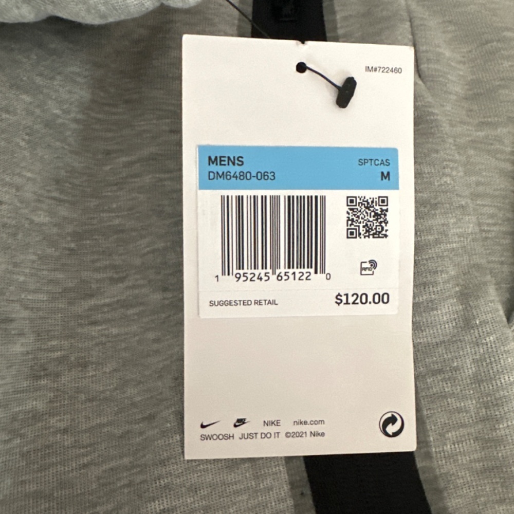 Nike - Picture 2 of 2